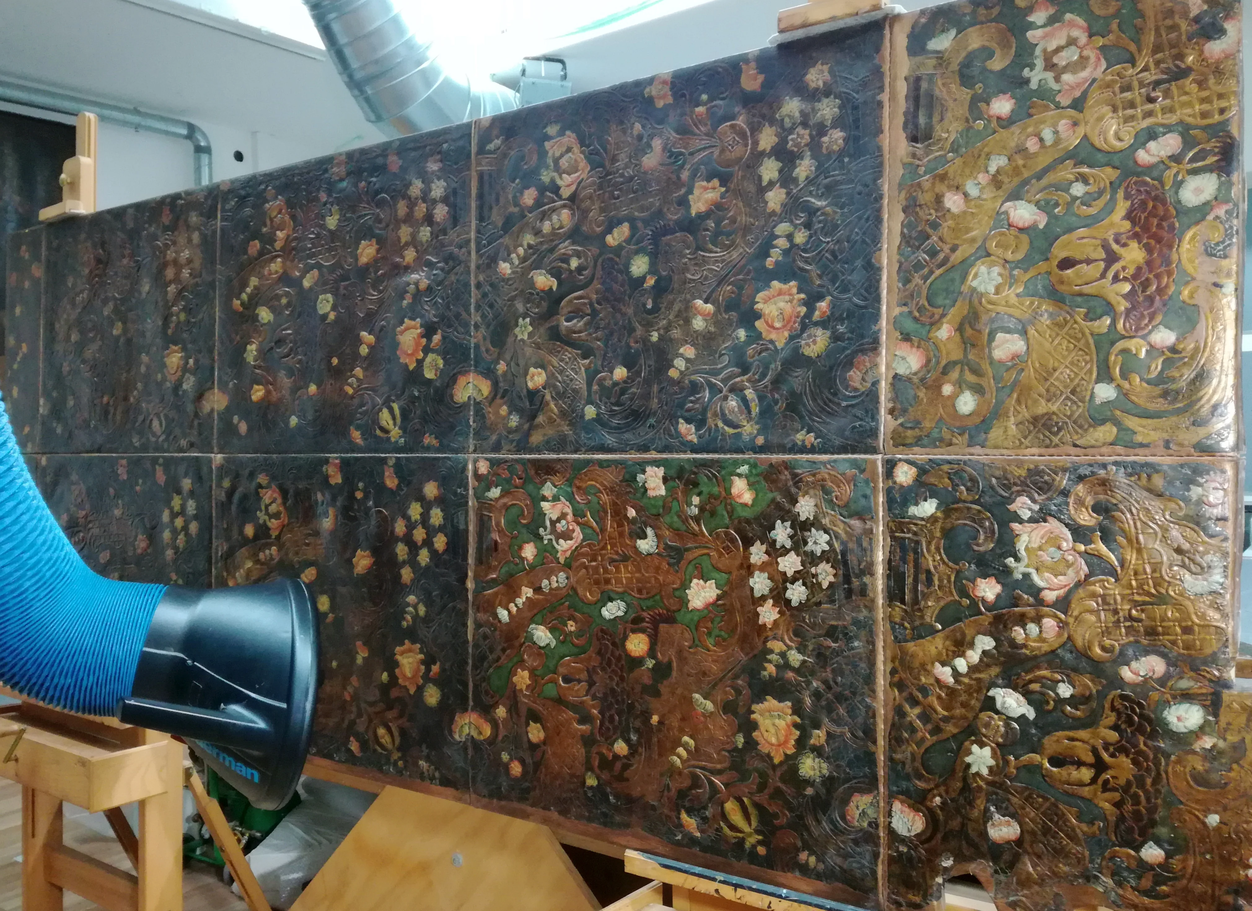 Gilded Cordovan - detal 4